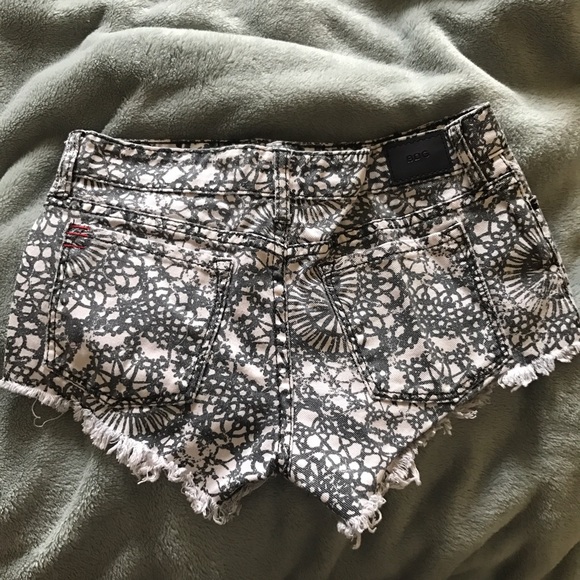 BGD "Mia" Low Rise Shorts - Picture 2 of 5